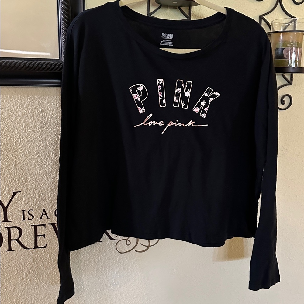 EUC PINK Victoria's Secret Black Tee - Picture 1 of 5